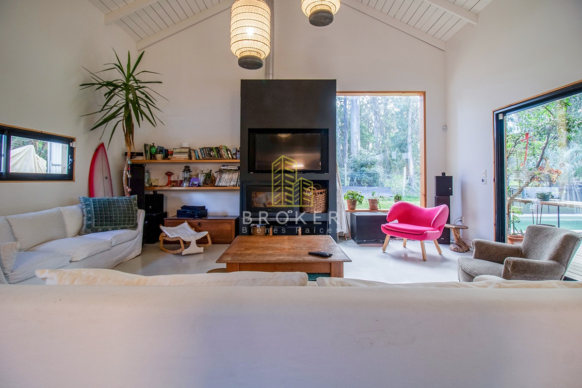 Casa ID.704/Venta_de_amplia_casa_en_Barra_Verde - Venta y alquiler de casa de 3 dormitorios en Barra Verde. Punta del Este, Uruguay.