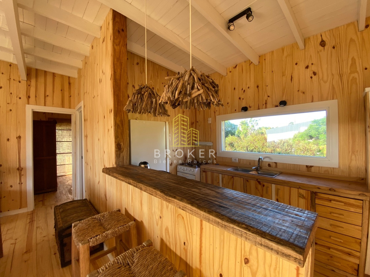 Casa ID.1169/Venta_de_cabaña_en_El_Tesoro._Punta_del_Este,_Uruguay. - Venta de cabaña en El Tesoro. Punta del Este, Uruguay.