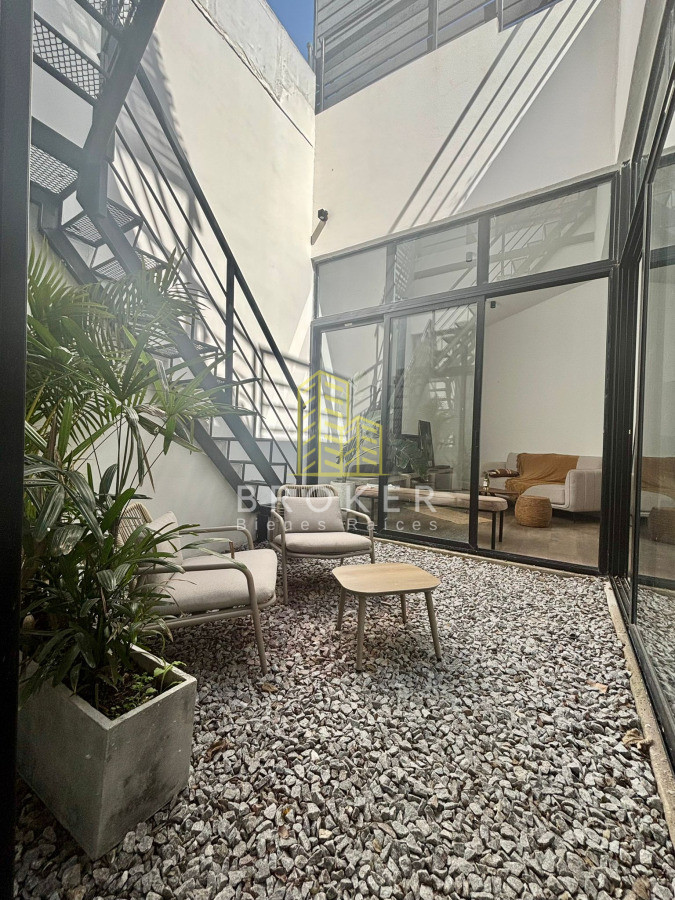 Casa ID.2429/Venta_Casa_Pocitos_3_dormitorios_con_garage!_Moderna_a_Estrenar! - ¡RESERVADA! Venta Casa Pocitos 3 dormitorios con garage! Moderna a Estrenar!