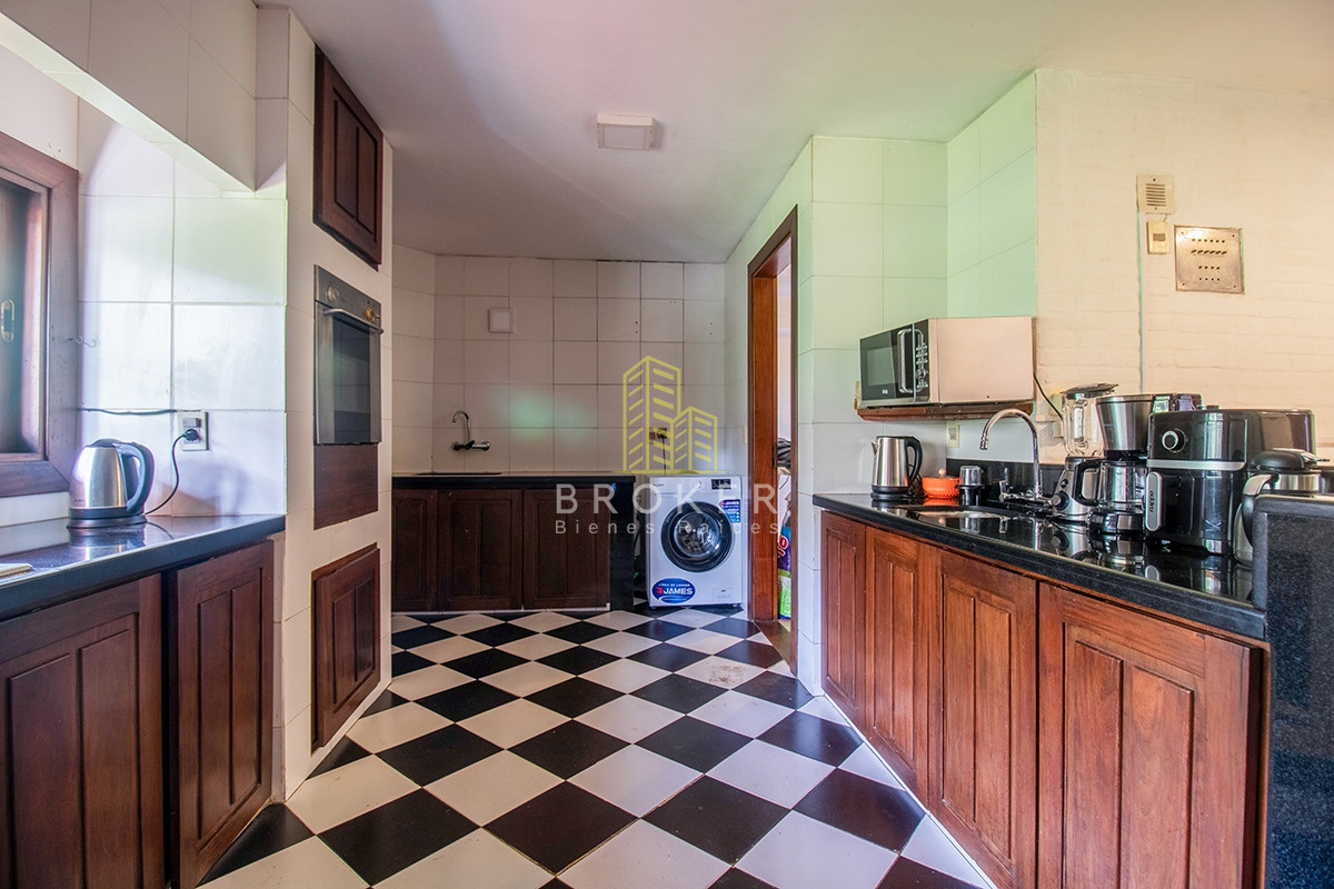 Casa ID.1787 - Venta y alquiler de Mansion Beverly Hills Punta del Este Uruguay, Uruguay.