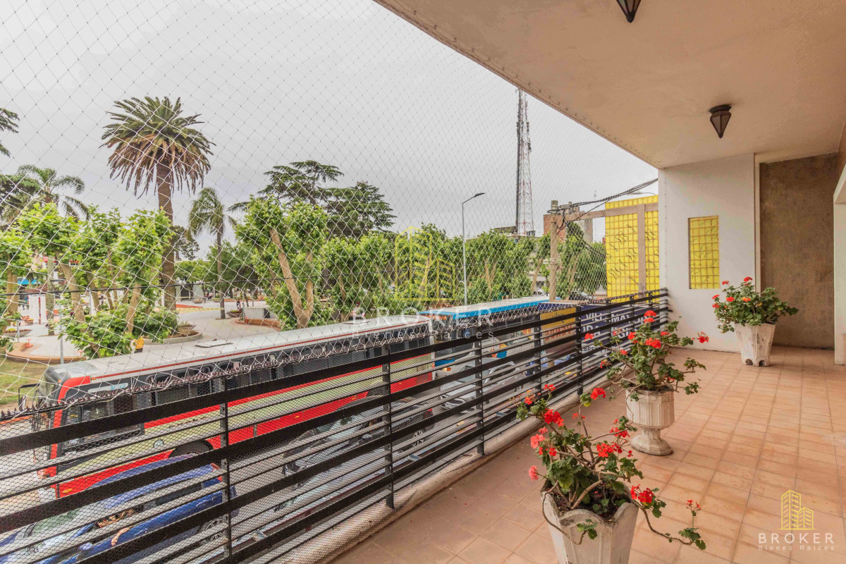 Casa ID.2082/Venta_Casa_2_dormitorios_en_Las_Piedras_Avda_Instrucciones - Venta Casa 2 dormitorios en Las Piedras Avda Instrucciones