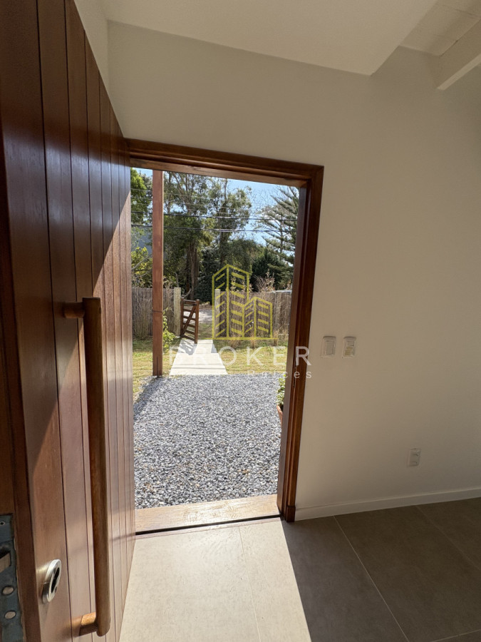 Casa ID.9145/Venta_casa_3_dormitorios_La_Barra_Punta_del_Este_ - Venta casa 3 dormitorios La Barra Punta del Este 