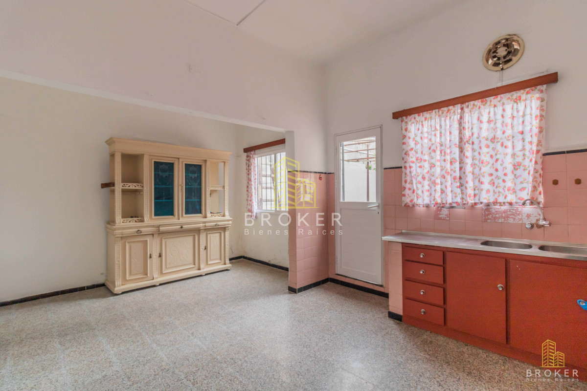 Casa ID.2082/Venta_Casa_2_dormitorios_en_Las_Piedras_Avda_Instrucciones - Venta Casa 2 dormitorios en Las Piedras Avda Instrucciones