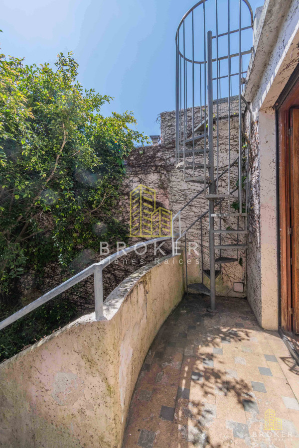 Casa ID.1913/Venta_Casa_de_4_Dormitorios_en_Pocitos._Montevideo_Uruguay. - Venta Casa de 4 Dormitorios en Pocitos. Montevideo Uruguay.