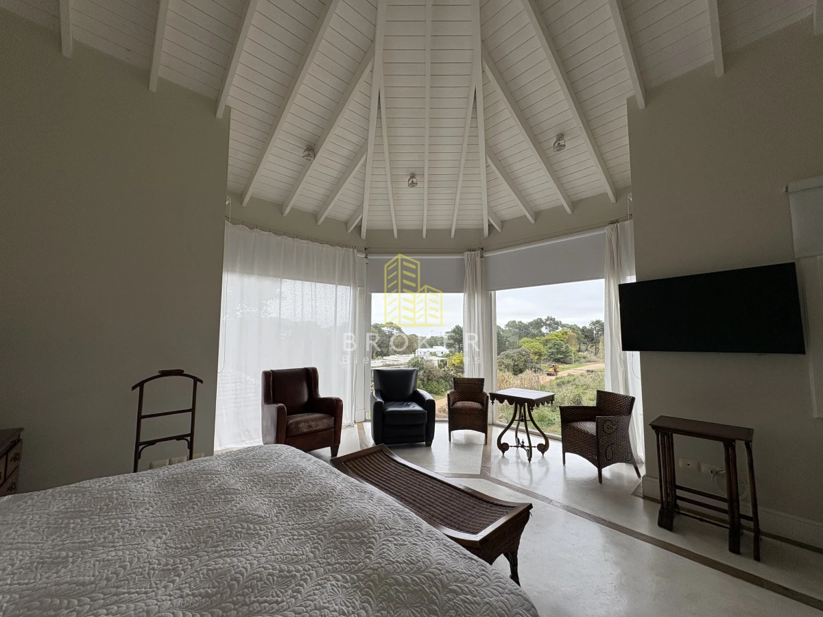 Casa ID.76/Venta_Casa_La_Barra_Punta_Del_Este_Broker_ - Venta De Icónica Casa de Lujo en la Barra, una casa de revista de gran nivel 
