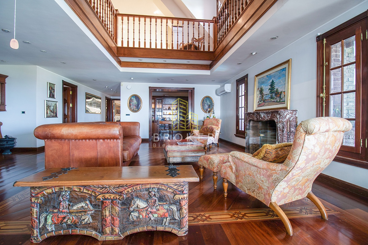 Casa ID.37/Venta_Mansión_frente_al_mar_en_Punta_Del_Este_Playa_Mansa - Venta Mansión frente al mar en Punta Del Este Playa Mansa
