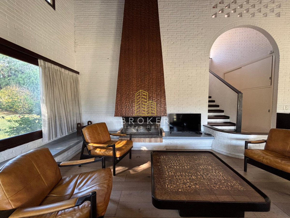 Casa ID.8747/Alquiler_anual_casa_en_zona_Playa_Mansa - Alquiler anual casa en zona Playa Mansa