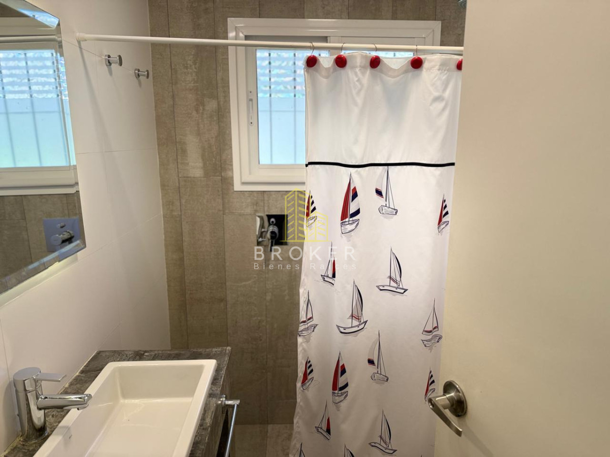 Casa ID.9597/Alquiler_de_temporada_Casa_en_San_Rafael,_Punta_del_Este,_3_dormitorios_y_amplio_jardín - Alquiler de temporada Casa en San Rafael, Punta del Este, 3 dormitorios y amplio jardín