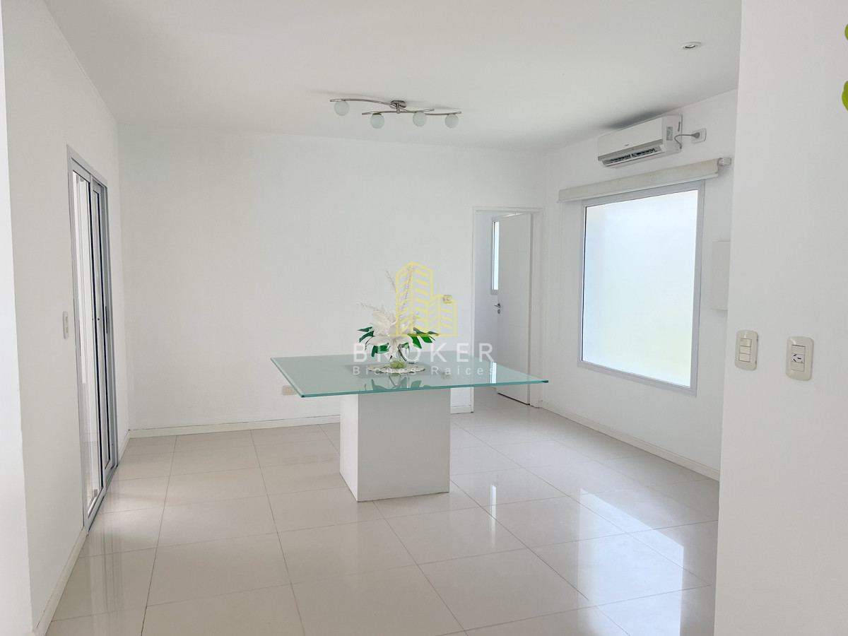 Casa ID.2238/Casa_en_Venta_en_Haras_Santa_María_-_Barrio_Los_Eucaliptos - Casa en Venta en Haras Santa María - Barrio Los Eucaliptos