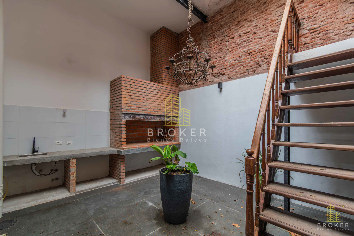 Casa ID.9363/Venta_Casa_Centro_4_dormitorios_reciclada! - Venta Casa Centro 4 dormitorios reciclada!