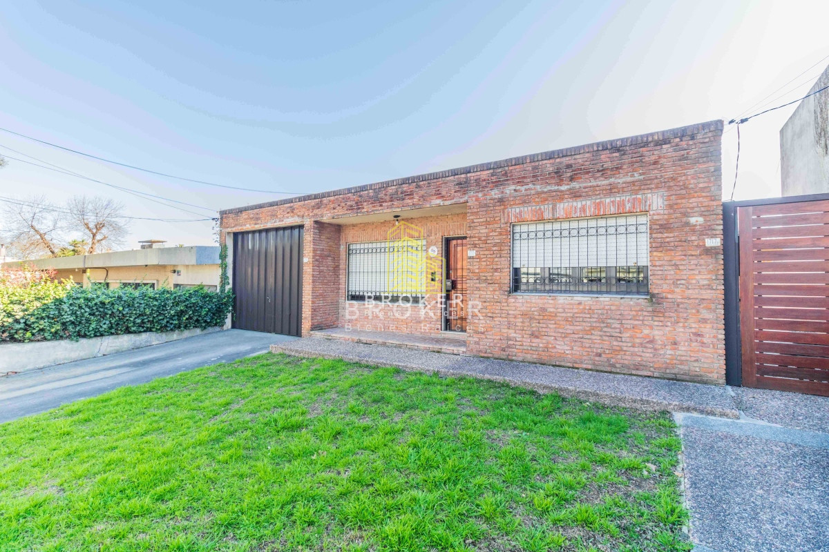 Casa ID.1642/Venta_2_Casas_en_Padrón_Único,_con_Renta_en_Malvín,_Montevideo,_Uruguay - Venta 2 Casas en Padrón Único, con Renta en Malvín, Montevideo, Uruguay