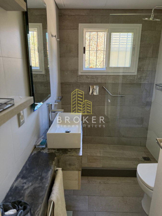 Casa ID.9597/Alquiler_de_temporada_Casa_en_San_Rafael,_Punta_del_Este,_3_dormitorios_y_amplio_jardín - Alquiler de temporada Casa en San Rafael, Punta del Este, 3 dormitorios y amplio jardín