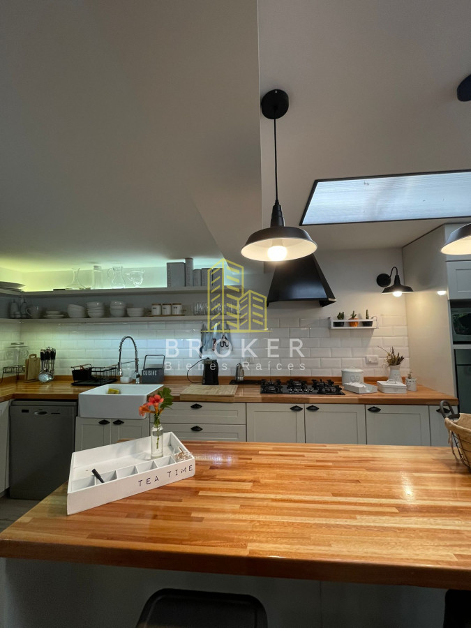 Casa ID.8845/Alquiler_hermosa_y_amplia_casa_con_pileta_climatizada_en_San_Rafael,_Punta_del_Este - Alquiler hermosa y amplia casa con pileta climatizada en San Rafael, Punta del Este