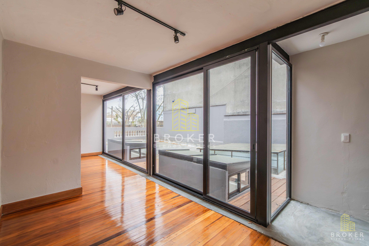 Casa ID.9363/Venta_Casa_Centro_4_dormitorios_reciclada! - Venta Casa Centro 4 dormitorios reciclada!