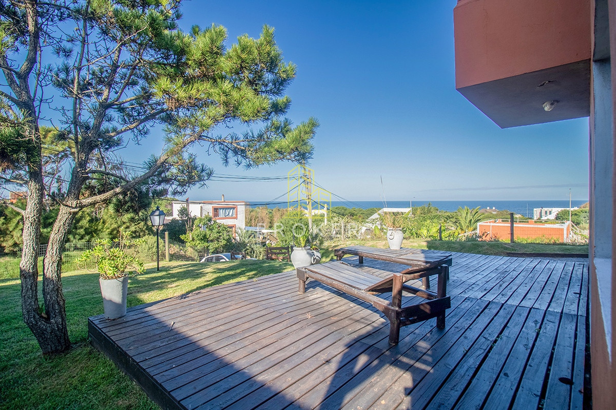 Casa ID.1099/Venta_de_casa_de_4_dormitorios_mas_dependencia_en_el_Chorro._._Punta_del_Este,_Uruguay. - Venta de casa de 4 dormitorios mas dependencia en el Chorro. . Punta del Este, Uruguay.