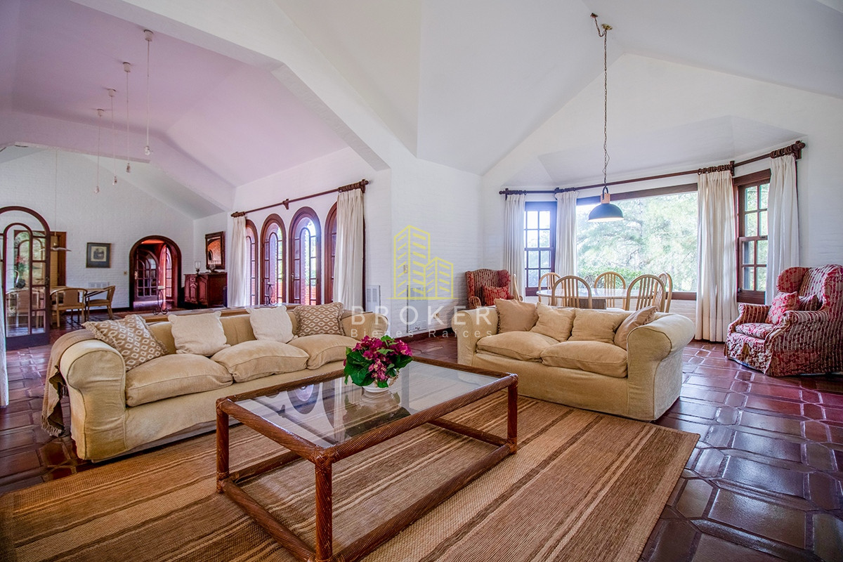 Casa ID.1787 - Venta y alquiler de Mansion Beverly Hills Punta del Este Uruguay, Uruguay.