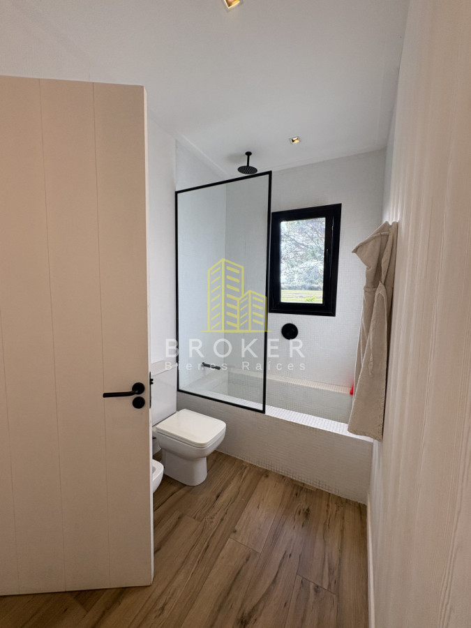 Casa ID.8874/Venta_Casa_La_Barra_Punta_del_Este - Venta Casa La Barra Punta del Este