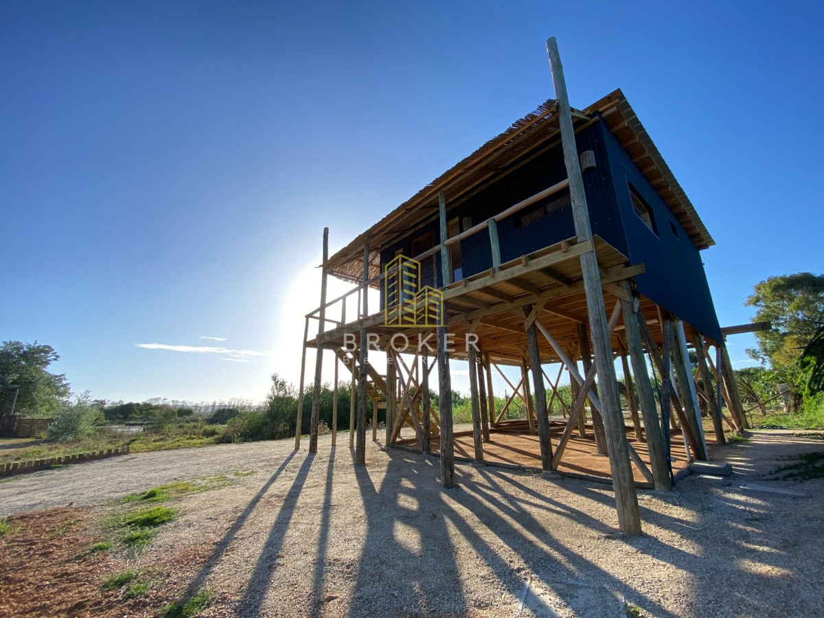 Casa ID.1169/Venta_de_cabaña_en_El_Tesoro._Punta_del_Este,_Uruguay. - Venta de cabaña en El Tesoro. Punta del Este, Uruguay.