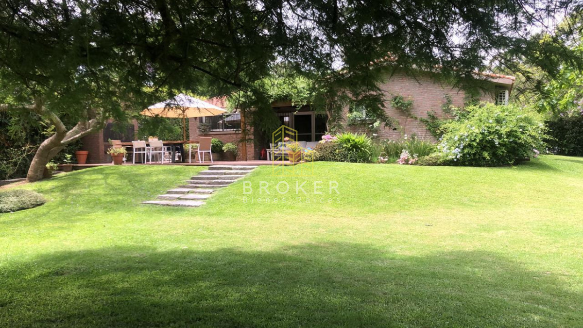 Casa ID.9597/Alquiler_de_temporada_Casa_en_San_Rafael,_Punta_del_Este,_3_dormitorios_y_amplio_jardín - Alquiler de temporada Casa en San Rafael, Punta del Este, 3 dormitorios y amplio jardín