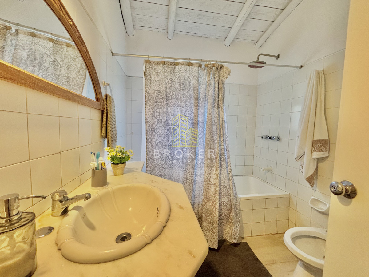 Casa ID.8429/Venta_casa_La_Barra_punta_del_este_3_dormitorios_piscina - Venta casa La Barra punta del este 3 dormitorios piscina