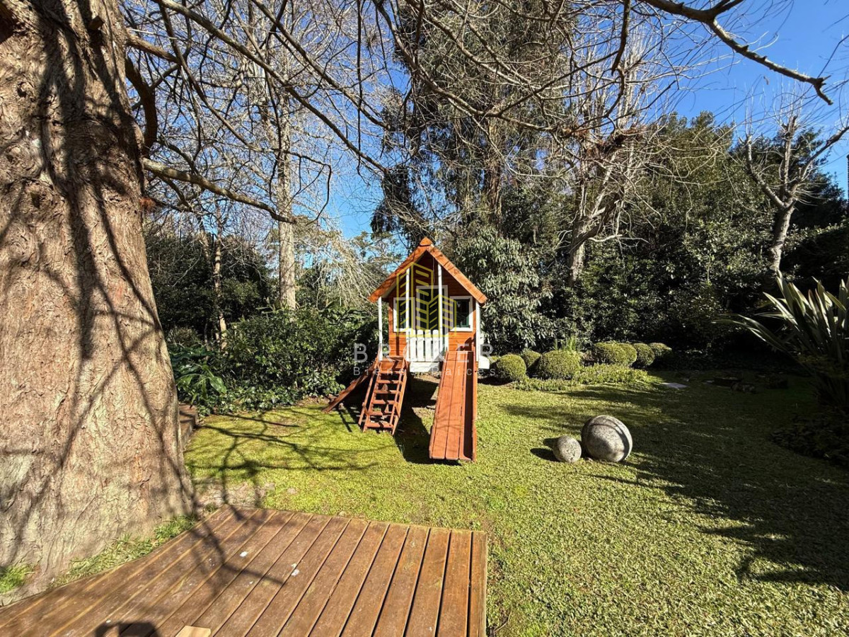 Casa ID.9597/Alquiler_de_temporada_Casa_en_San_Rafael,_Punta_del_Este,_3_dormitorios_y_amplio_jardín - Alquiler de temporada Casa en San Rafael, Punta del Este, 3 dormitorios y amplio jardín