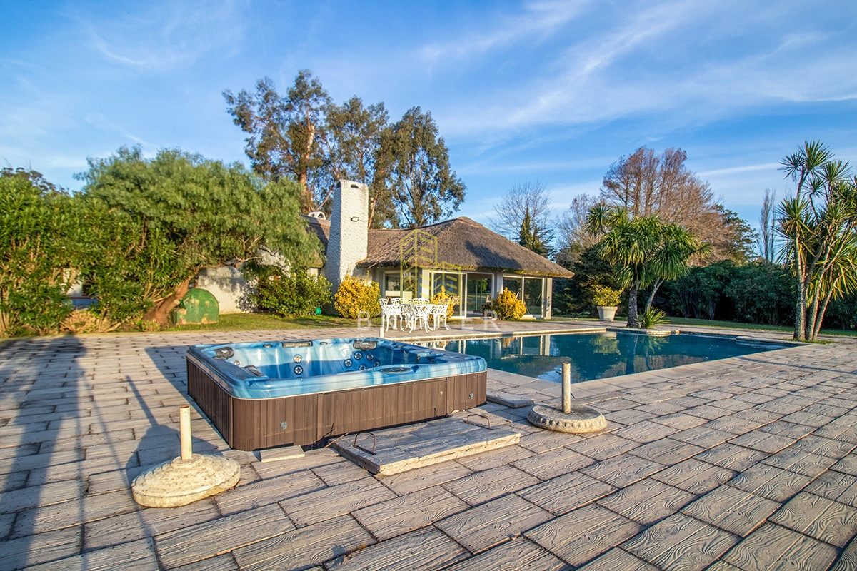 Casa ID.253/Venta_Casa_Pinares_Mansa_sobre_Laguna_del_Diario_Punta_del_Este - Venta Casa Chacra 7 Dormitorios Pinares Mansa sobre Laguna del Diario Punta del Este