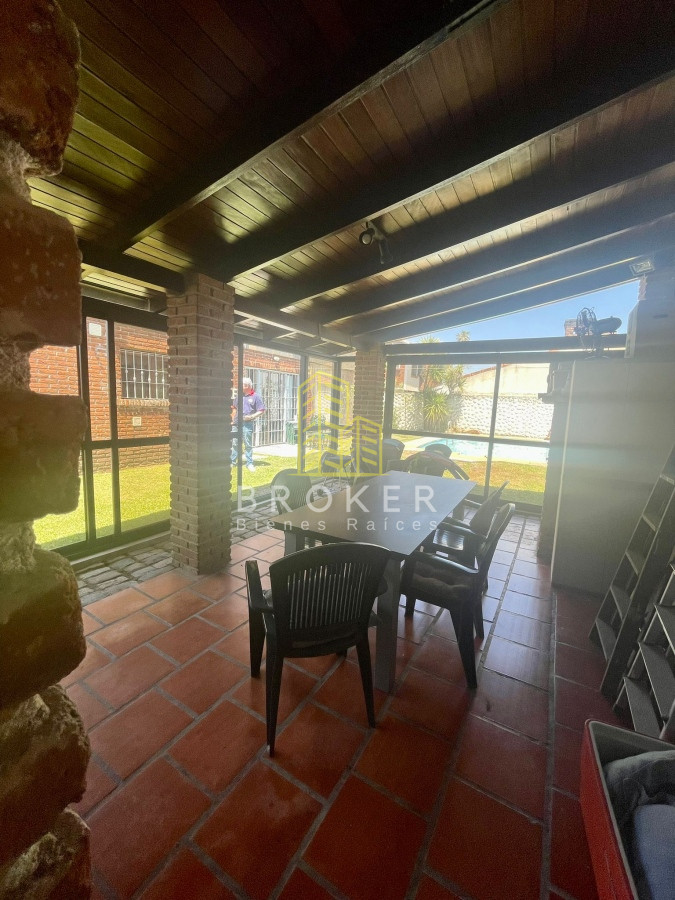 Casa ID.668/A_metros_de_la_rambla_Casa_Barra_de_Carrasco - Venta Casa Barra de Carrasco a metros de la Rambla!