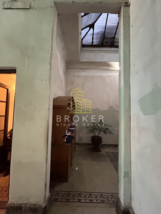 Casa ID.1126/Casa_en_3_plantas_con_amplio_Local_en_Reducto - Casa en 3 plantas con amplio Local en Reducto