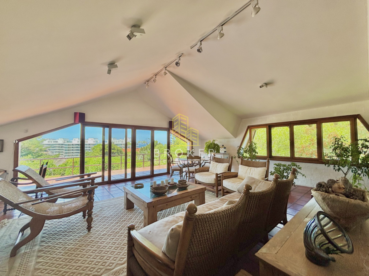 Casa ID.9736/Venta_casa_mansa_punta_del_este_piscina_ - Venta casa mansa punta del este piscina 
