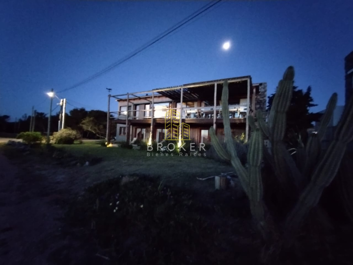 Casa ID.1607/Casa_en_Alquiler_Temporal_en_Jose_Ignacio,_frente_a_la_laguna._Punta_del_Este,_Uruguay. - Casa en Alquiler Temporal en Jose Ignacio, frente a la laguna. Punta del Este, Uruguay.
