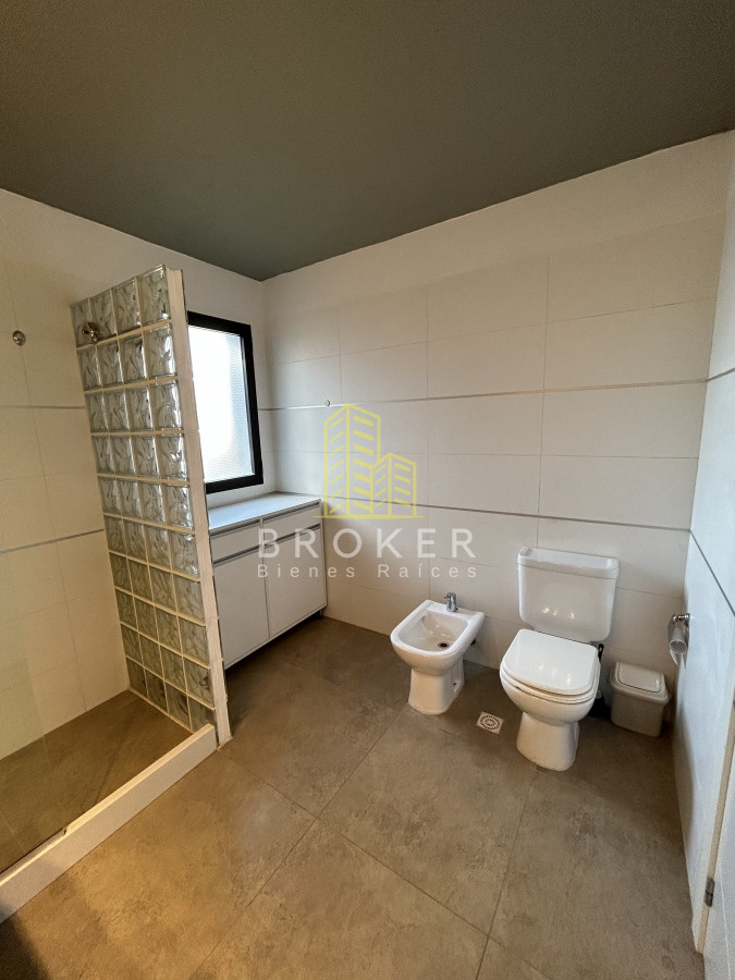 Casa ID.572/Venta_de_Duplex_en_Barrio_Privado,_Playa_Mansa_punta_del_este_ - Venta de Duplex en Barrio Privado, Playa Mansa. Punta del Este, Uruguay.