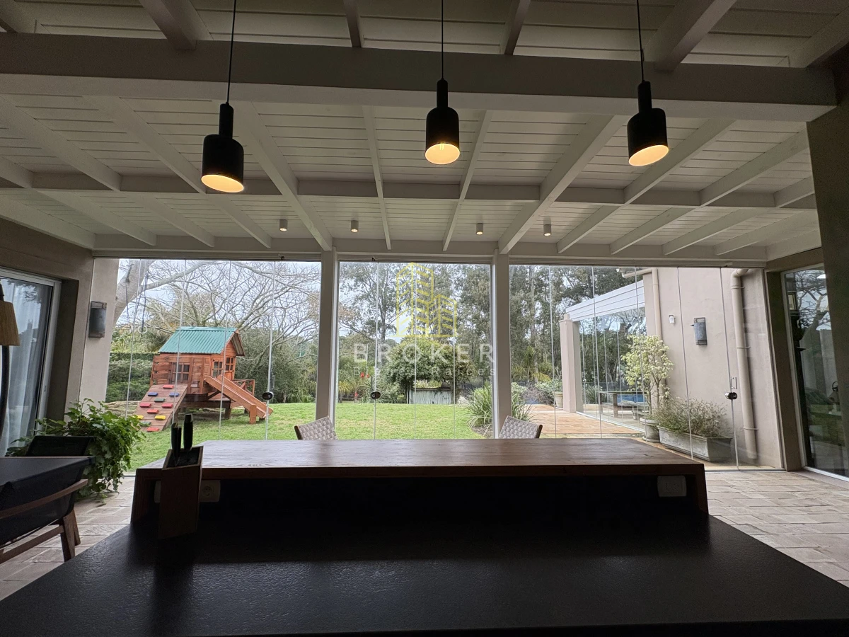Casa ID.76/Venta_Casa_La_Barra_Punta_Del_Este_Broker_ - Venta De Icónica Casa de Lujo en la Barra, una casa de revista de gran nivel 