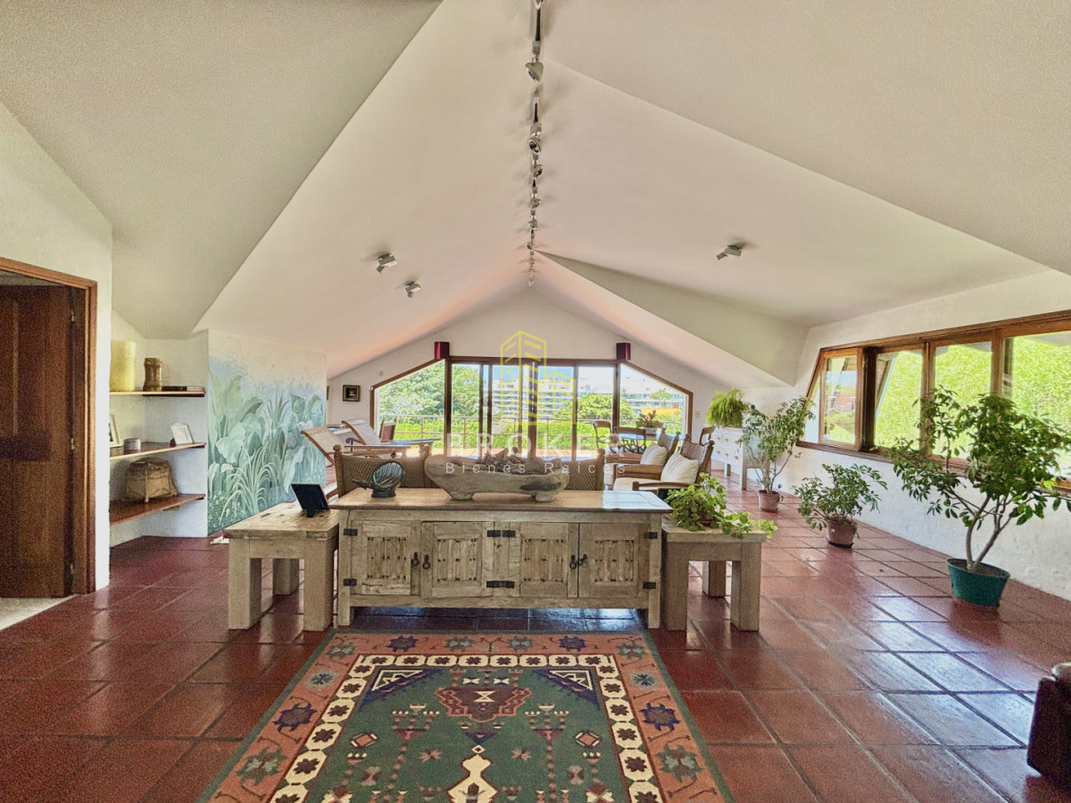 Casa ID.9736/Venta_casa_mansa_punta_del_este_piscina_ - Venta casa mansa punta del este piscina 