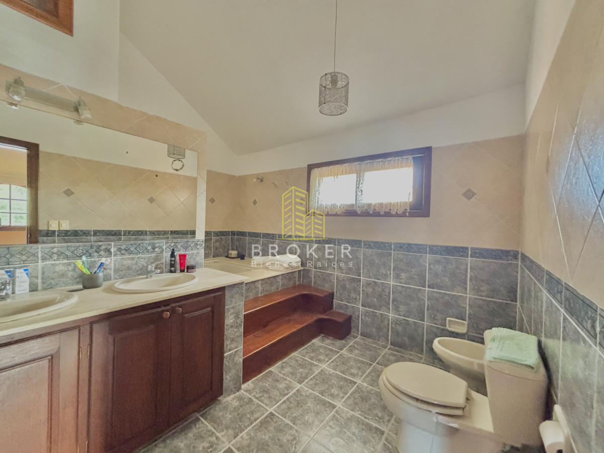 Casa ID.9439/Venta_Casas_Punta_del_Este_5_dormitorios_y_piscina_Jardines_de_Cordoba - Venta Casas Punta del Este 5 dormitorios y piscina Jardines de Cordoba