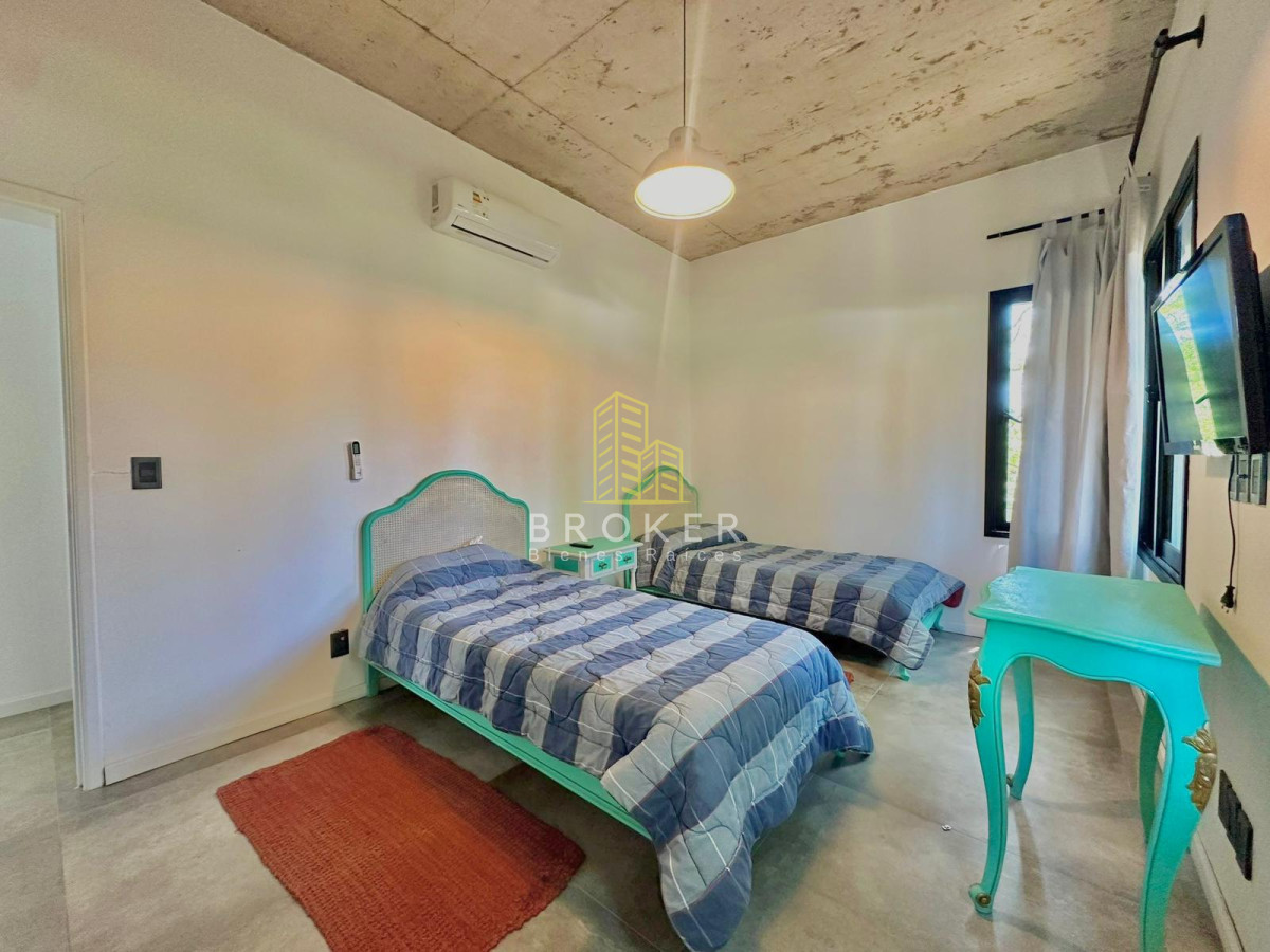 Casa ID.2426/Venta_casa_Punta_del_Este_3_dormitorios_Beverly_Hills - Venta casa Punta del Este 3 dormitorios Beverly Hills