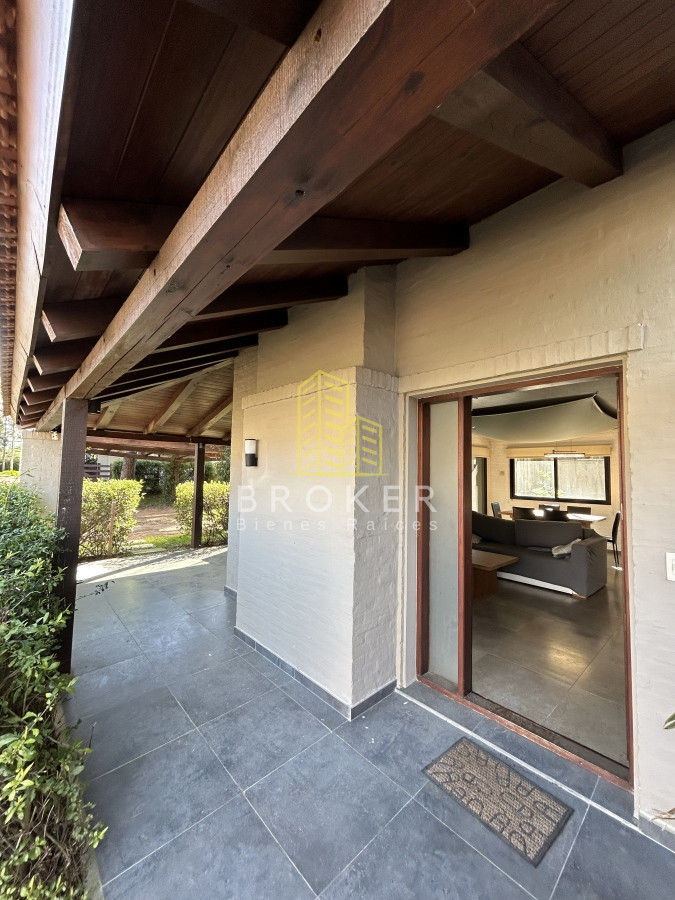 Casa ID.572/Venta_de_Duplex_en_Barrio_Privado,_Playa_Mansa_punta_del_este_ - Venta de Duplex en Barrio Privado, Playa Mansa. Punta del Este, Uruguay.