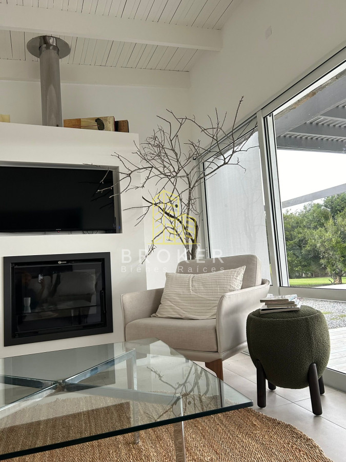 Casa ID.8996/Alquiler_de_casa_en_El_Quijote_barrio_privado_La_Barra - Alquiler de casa en El Quijote barrio privado La Barra