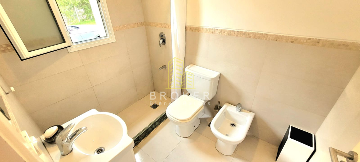 Casa ID.8987/Venta_Casa_5_dormitorios_Punta_del_Este_ - Venta Casa 5 dormitorios Punta del Este 