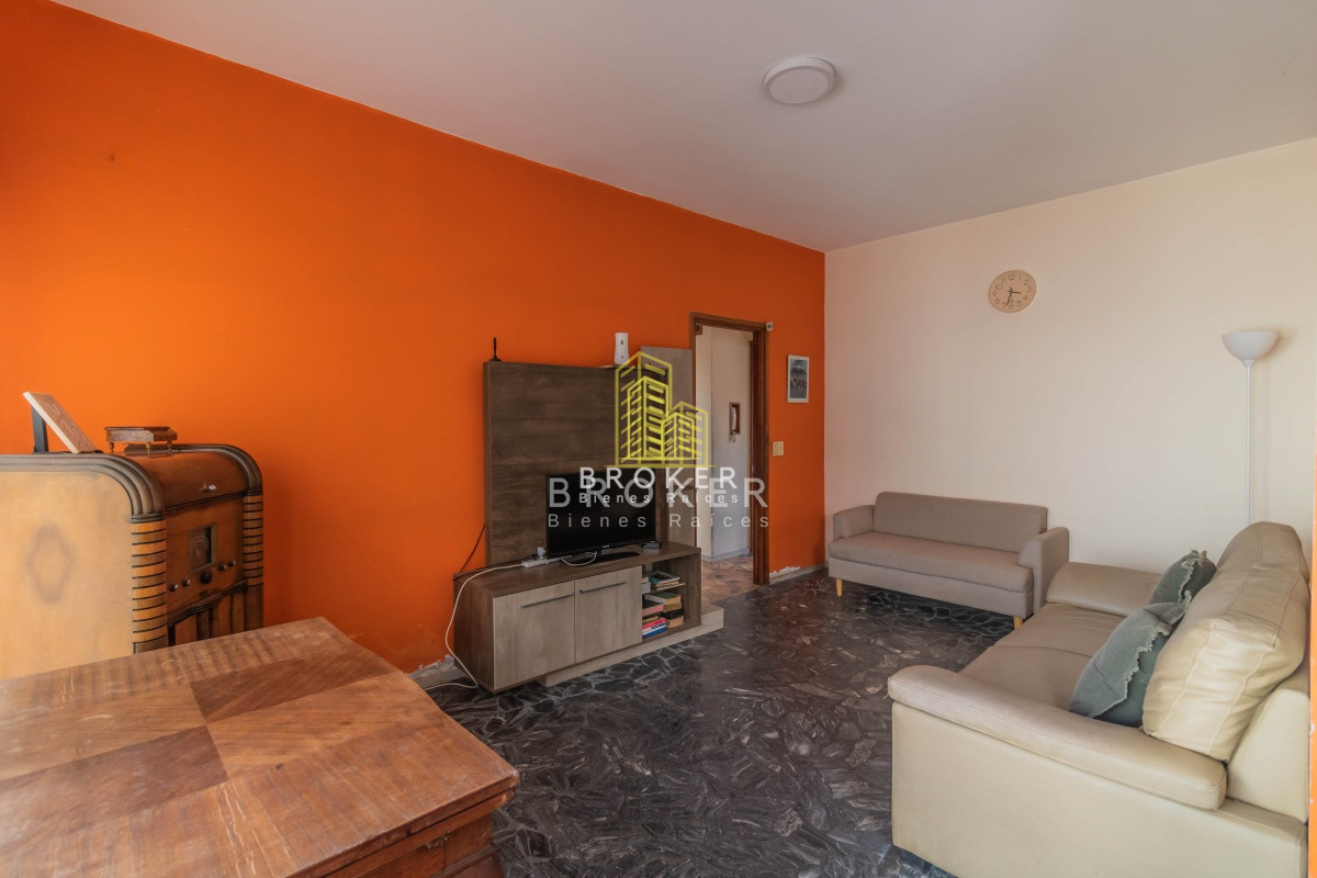 Casa ID.1642/Venta_2_Casas_en_Padrón_Único,_con_Renta_en_Malvín,_Montevideo,_Uruguay - Venta 2 Casas en Padrón Único, con Renta en Malvín, Montevideo, Uruguay