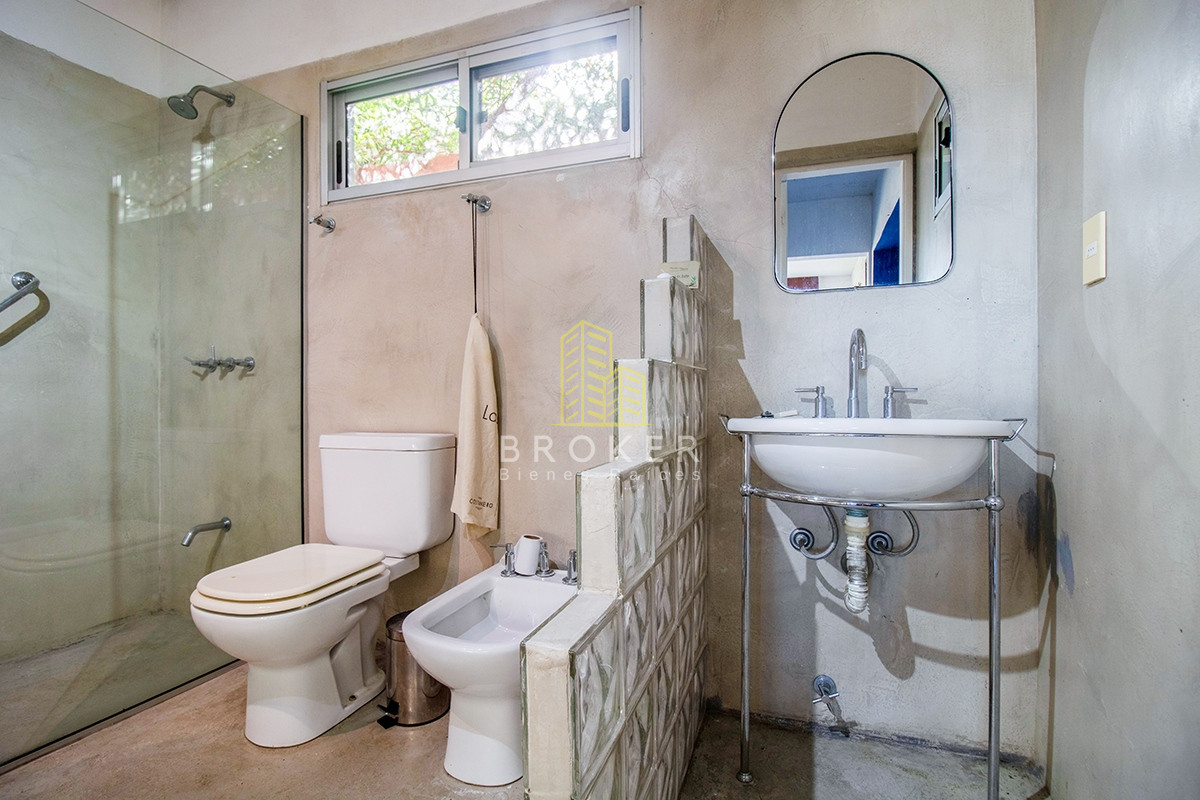 Casa ID.1099/Venta_de_casa_de_4_dormitorios_mas_dependencia_en_el_Chorro._._Punta_del_Este,_Uruguay. - Venta de casa de 4 dormitorios mas dependencia en el Chorro. . Punta del Este, Uruguay.