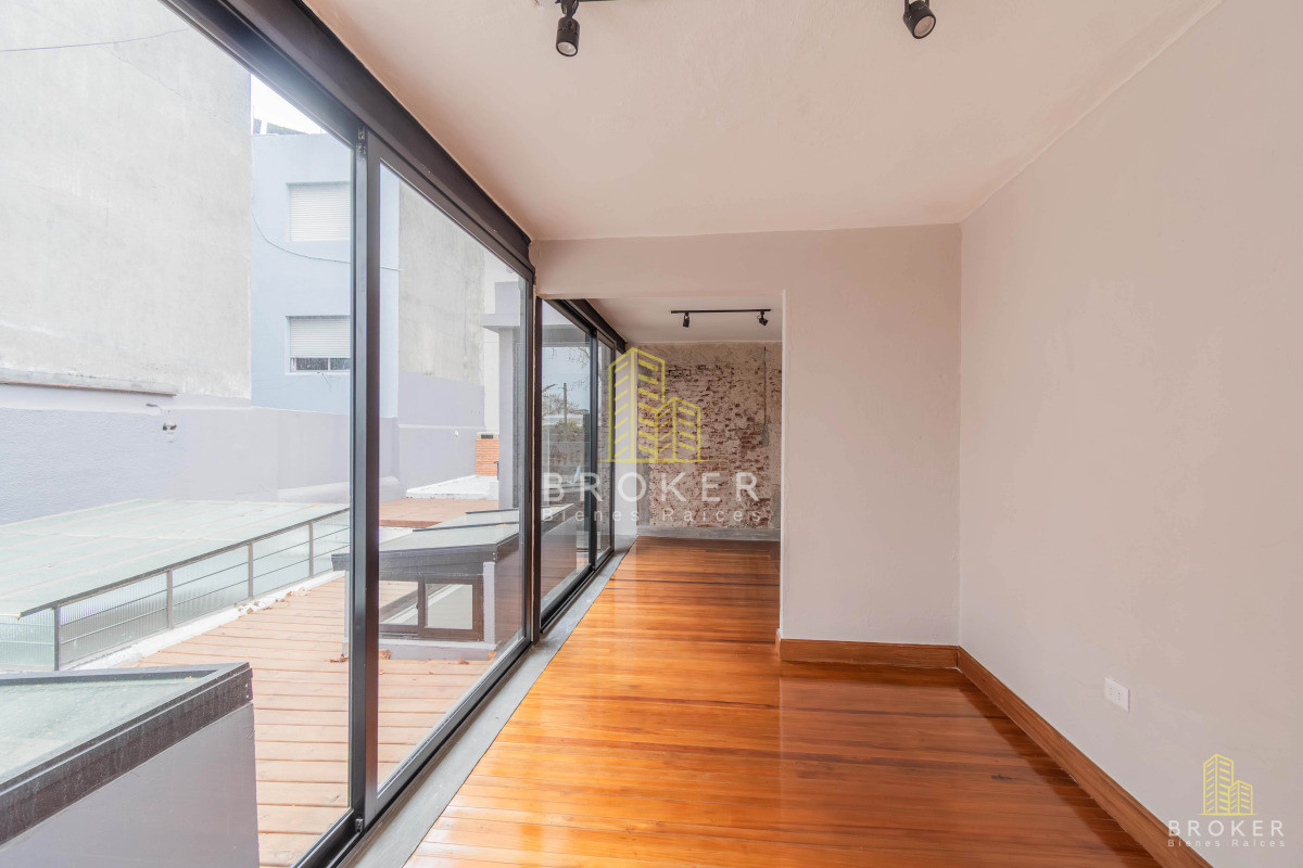 Casa ID.9363/Venta_Casa_Centro_4_dormitorios_reciclada! - Venta Casa Centro 4 dormitorios reciclada!