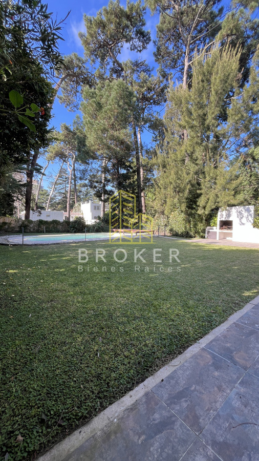 Casa ID.9399 - VENTA CASA PUNTA DEL ESTE Playa Mansa Parada 16