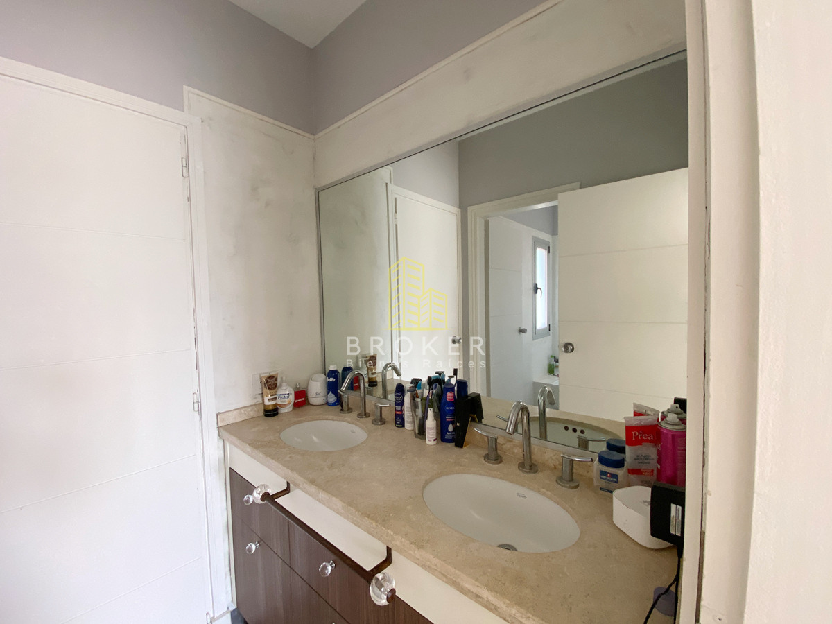 Casa ID.2221/Casa_en_Venta_en_Haras_Santa_María_-_Barrio_Las_Lomas - Casa en Venta en Haras Santa María - Barrio Las Lomas