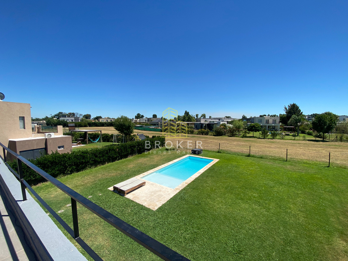 Casa ID.2220/Casa_en_Venta_en_Haras_Santa_María_-_Barrio_Molino - Casa en Venta en Haras Santa María - Barrio Molino