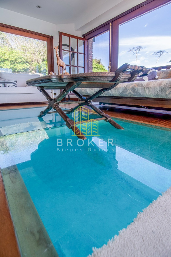 Casa ID.37/Venta_Mansión_frente_al_mar_en_Punta_Del_Este_Playa_Mansa - Venta Mansión frente al mar en Punta Del Este Playa Mansa