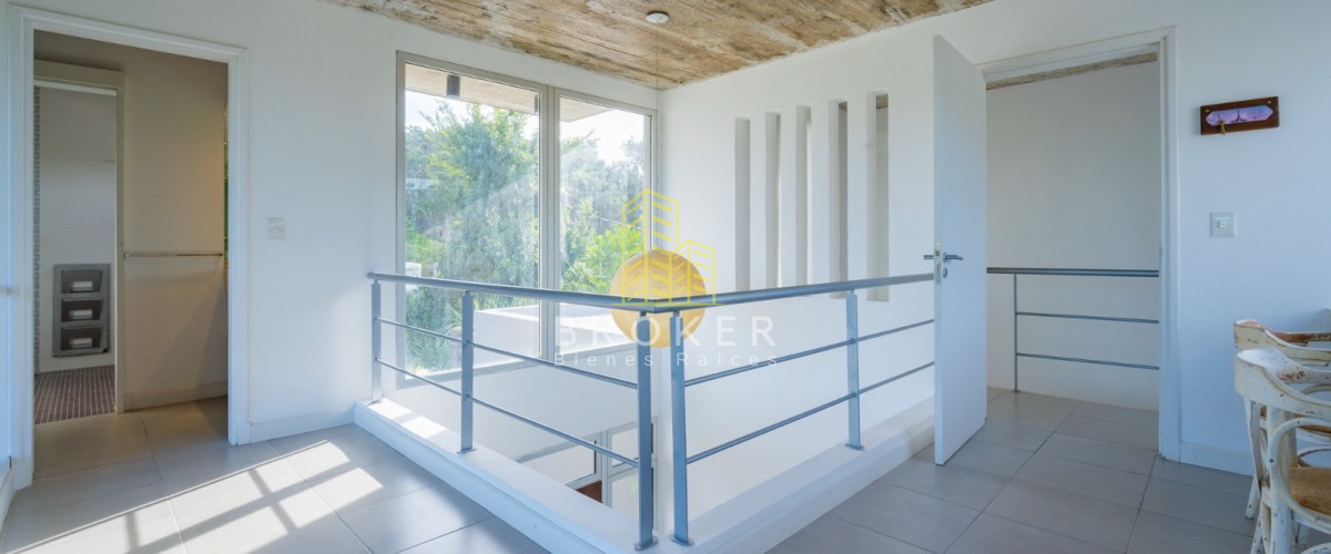 Casa ID.9036/Casa_en_Venta_3_dormitorios_con_vista_al_mar_en_barrio_privado_San_Vicente,_Manantiales - Casa en Venta 3 dormitorios con vista al mar en barrio privado San Vicente, Manantiales