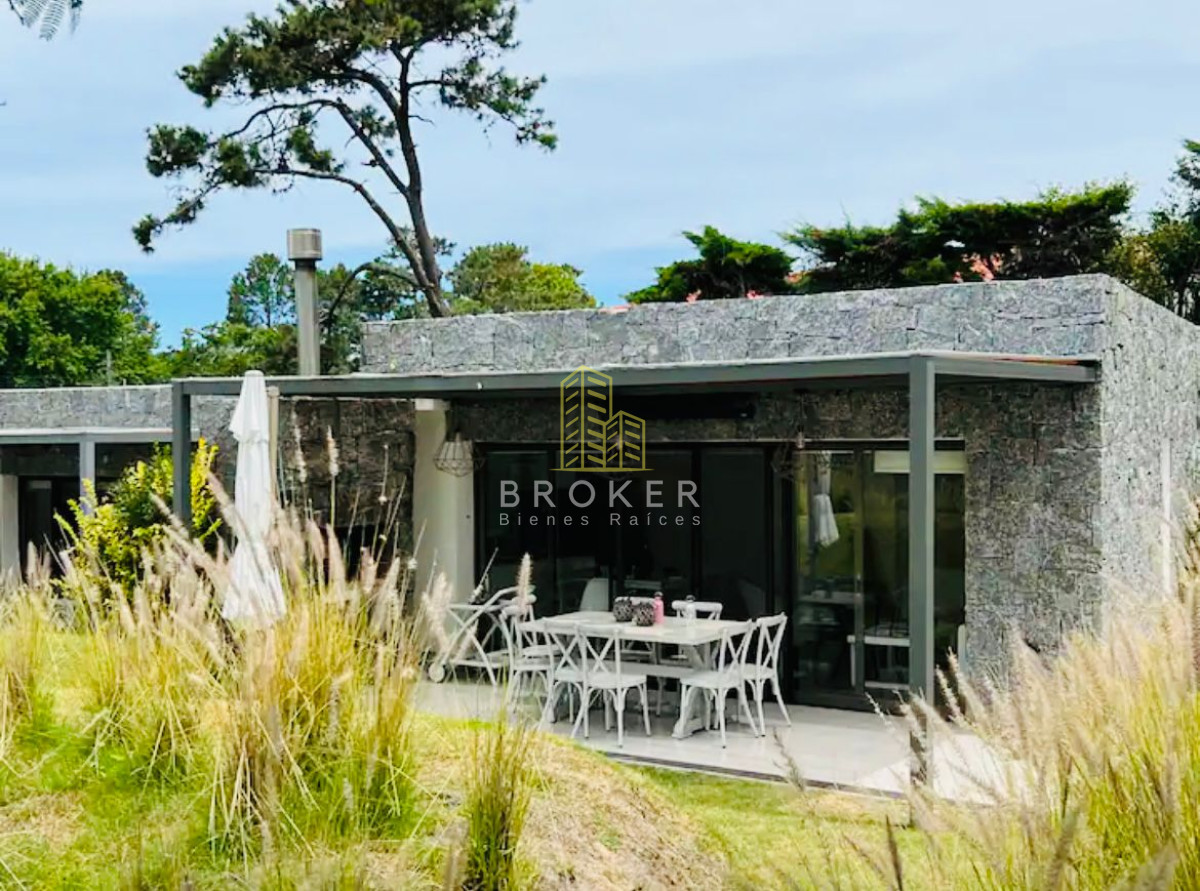 Casa ID.1034/Venta_Casa_en_barrio_privado,_San_Rafael._Punta_del_Este,_Uruguay. - Venta Casa en barrio privado, San Rafael. Punta del Este, Uruguay.
