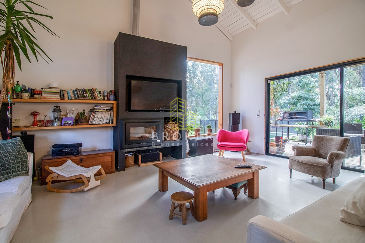 Casa ID.704/Venta_de_amplia_casa_en_Barra_Verde - Venta y alquiler de casa de 3 dormitorios en Barra Verde. Punta del Este, Uruguay.