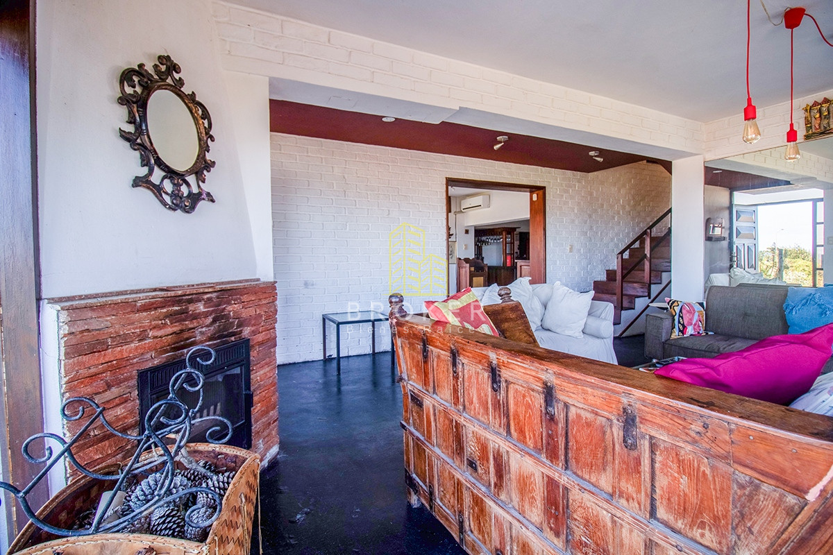 Casa ID.1099/Venta_de_casa_de_4_dormitorios_mas_dependencia_en_el_Chorro._._Punta_del_Este,_Uruguay. - Venta de casa de 4 dormitorios mas dependencia en el Chorro. . Punta del Este, Uruguay.