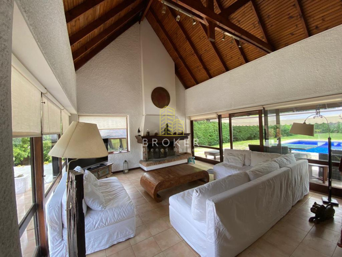 Casa ID.9223/Alquiler_Casa_Punta_del_Este_4_dormitorios_Piscina_ - Alquiler Casa Punta del Este 4 dormitorios Piscina 